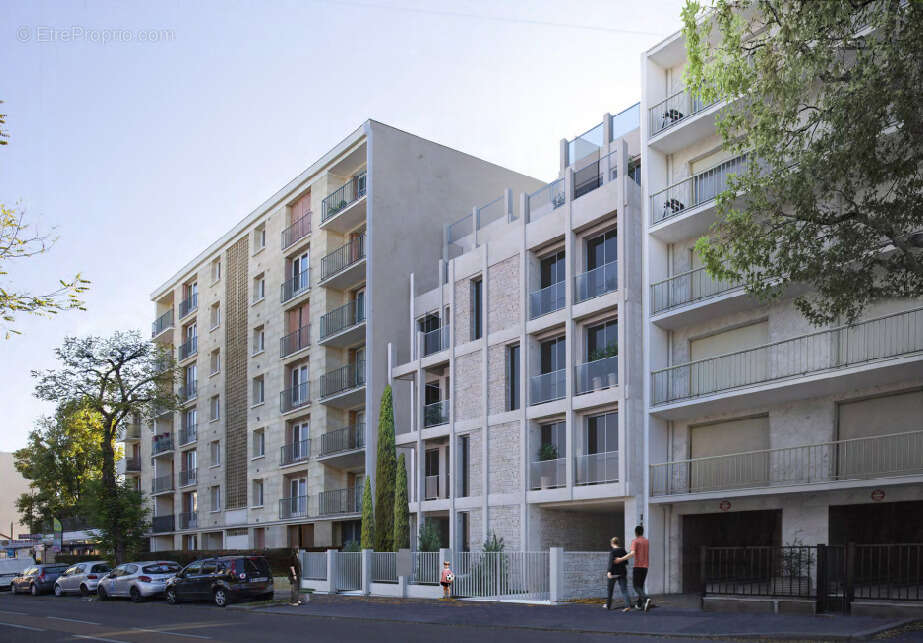 Terrain à SAINT-MAUR-DES-FOSSES