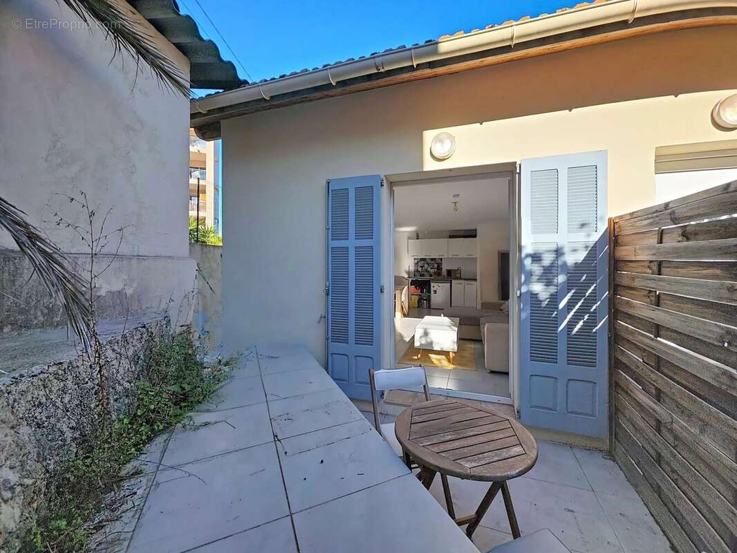 Appartement à LE CANNET