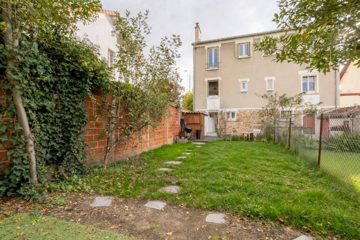 Maison à VILLEMOMBLE