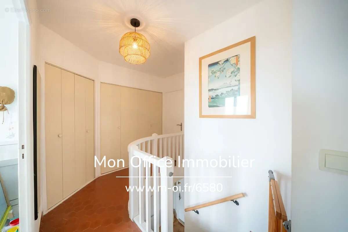 Appartement à EGUILLES