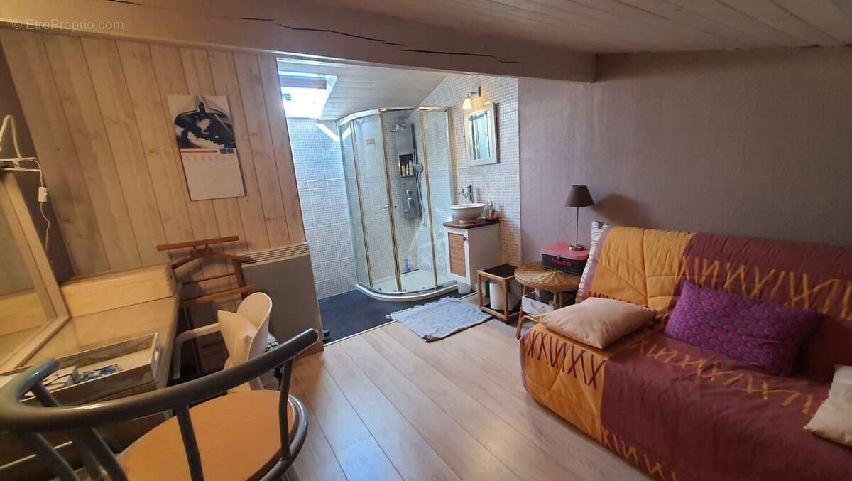 Maison à MOUSSAN