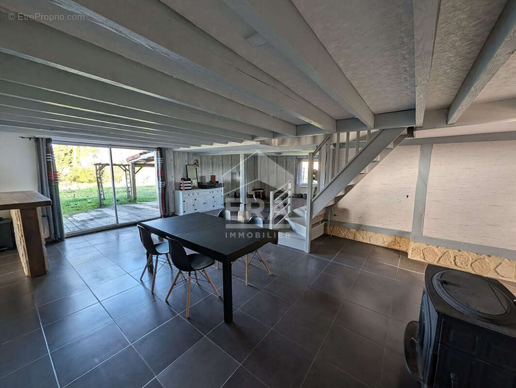 Maison à MONTPON-MENESTEROL