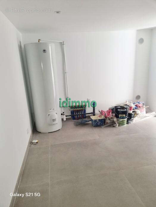 Exclusivité Frejus dans petite copropriété joli F3 de 68m en rez de jardin 246750€ dpe c - photo 11
