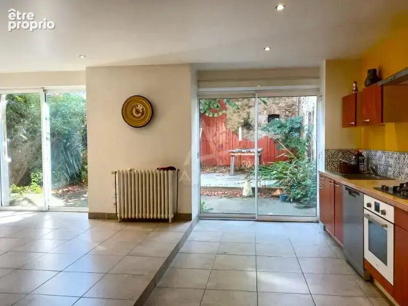 Maison de famille avec garage, dependances et jardin - photo 3