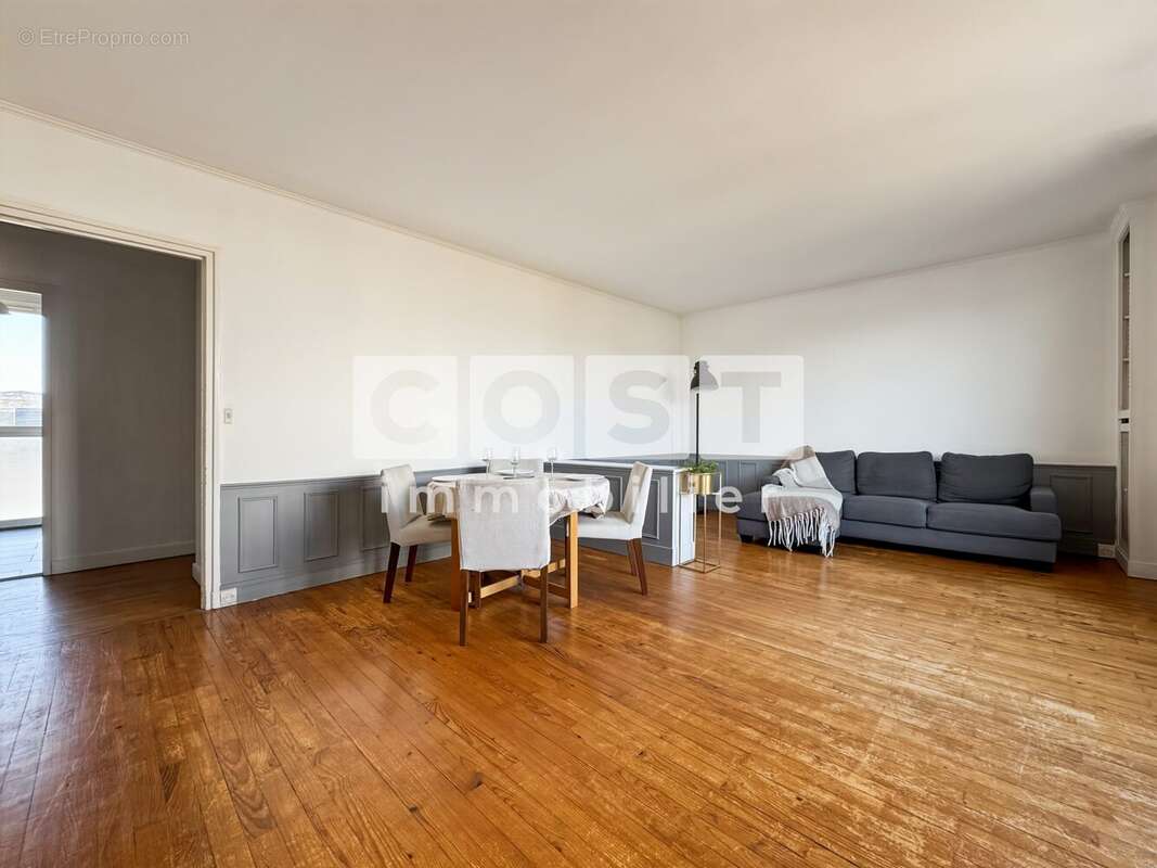 Appartement à ASNIERES-SUR-SEINE