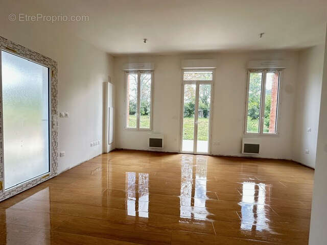 Appartement à DREMIL-LAFAGE