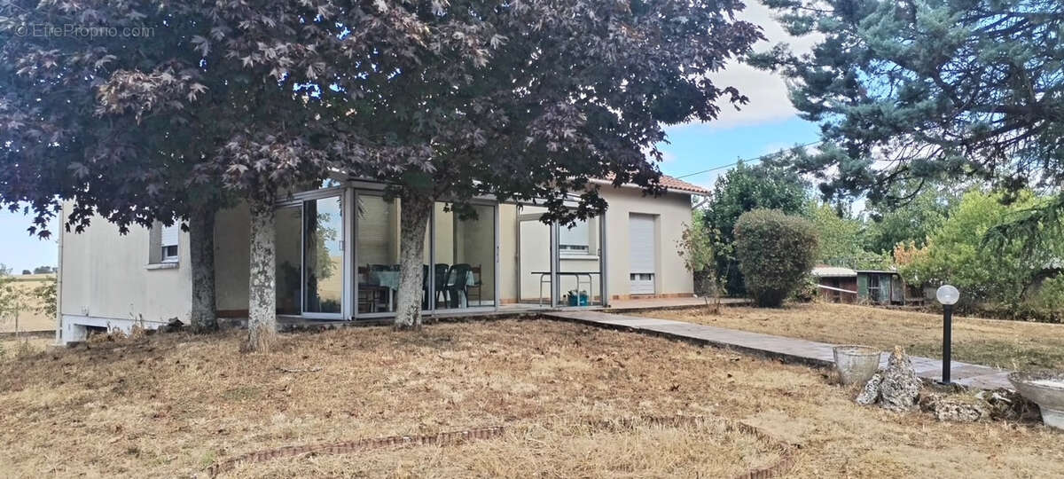 Saint Liguaire - pavillon de 97m2 avec garage et jardin - photo 10
