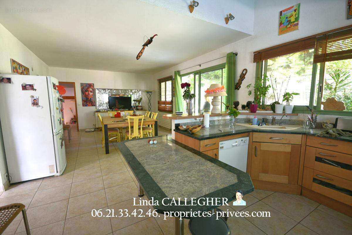 villa avec piscine et possibilité de parcellisé 600m2 - photo 3
