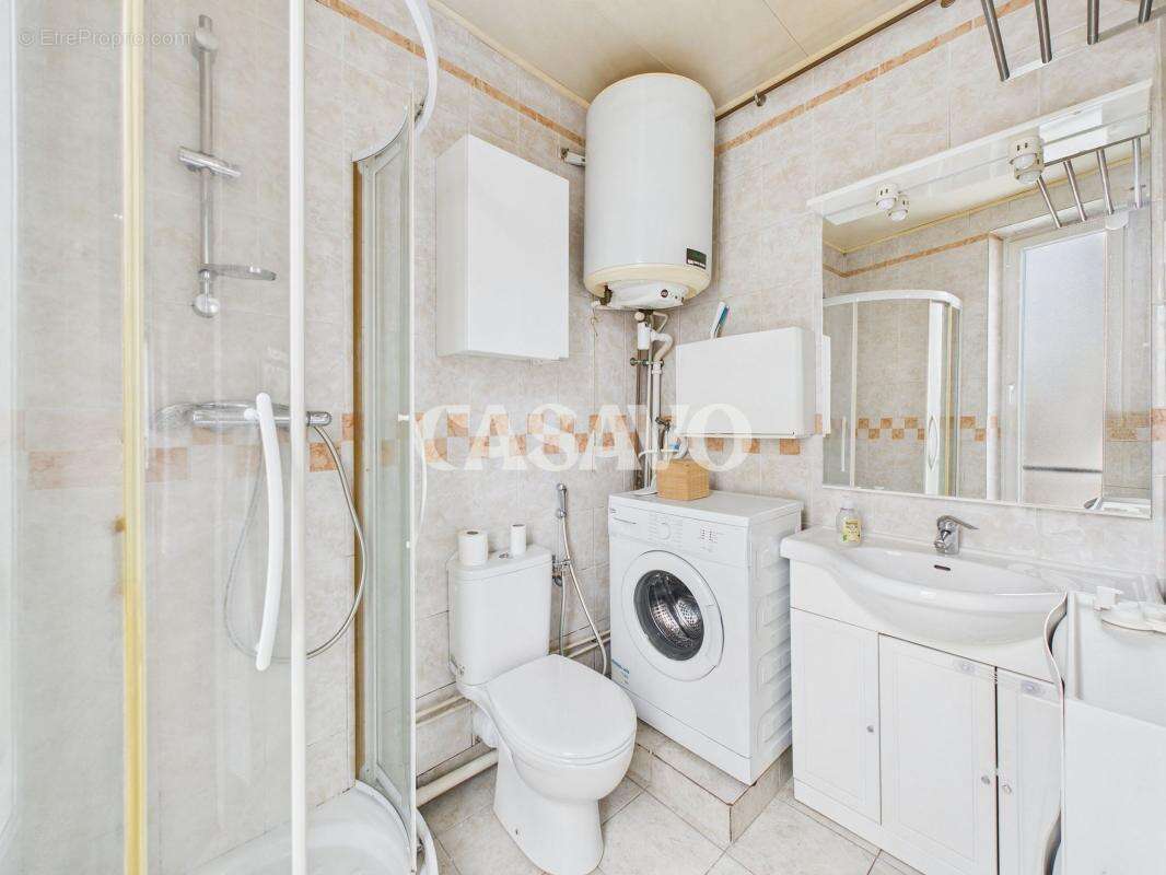 Appartement à CHARENTON-LE-PONT