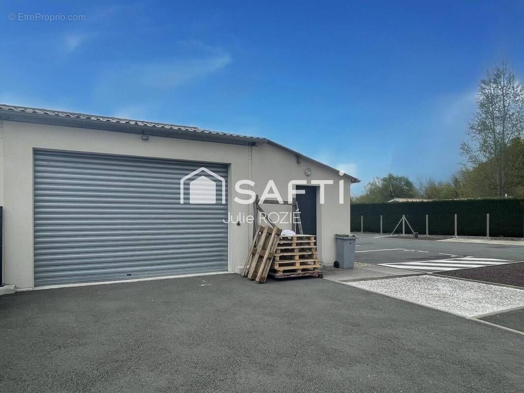 Photo 1 - Commerce à MACAU