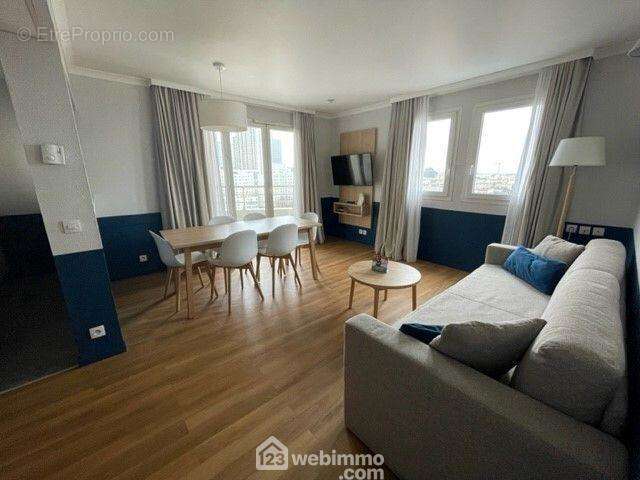 Appartement à COURBEVOIE