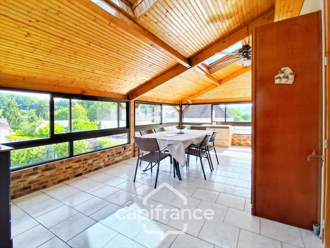 Maison à vendre 5 pièces BESSE SUR BRAYE (72)  -  Terrain 527 m²  - - photo 4