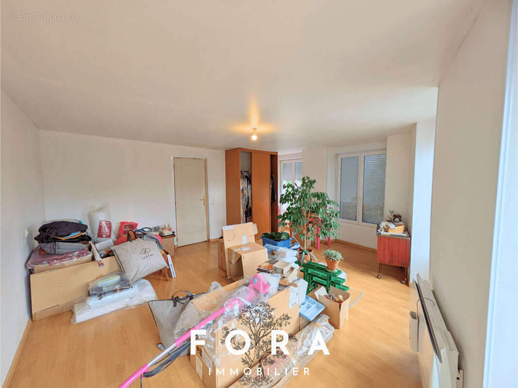 Maison à CONDE-SUR-NOIREAU