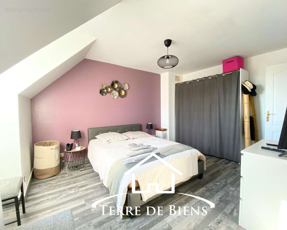 Maison à VIC-SUR-AISNE