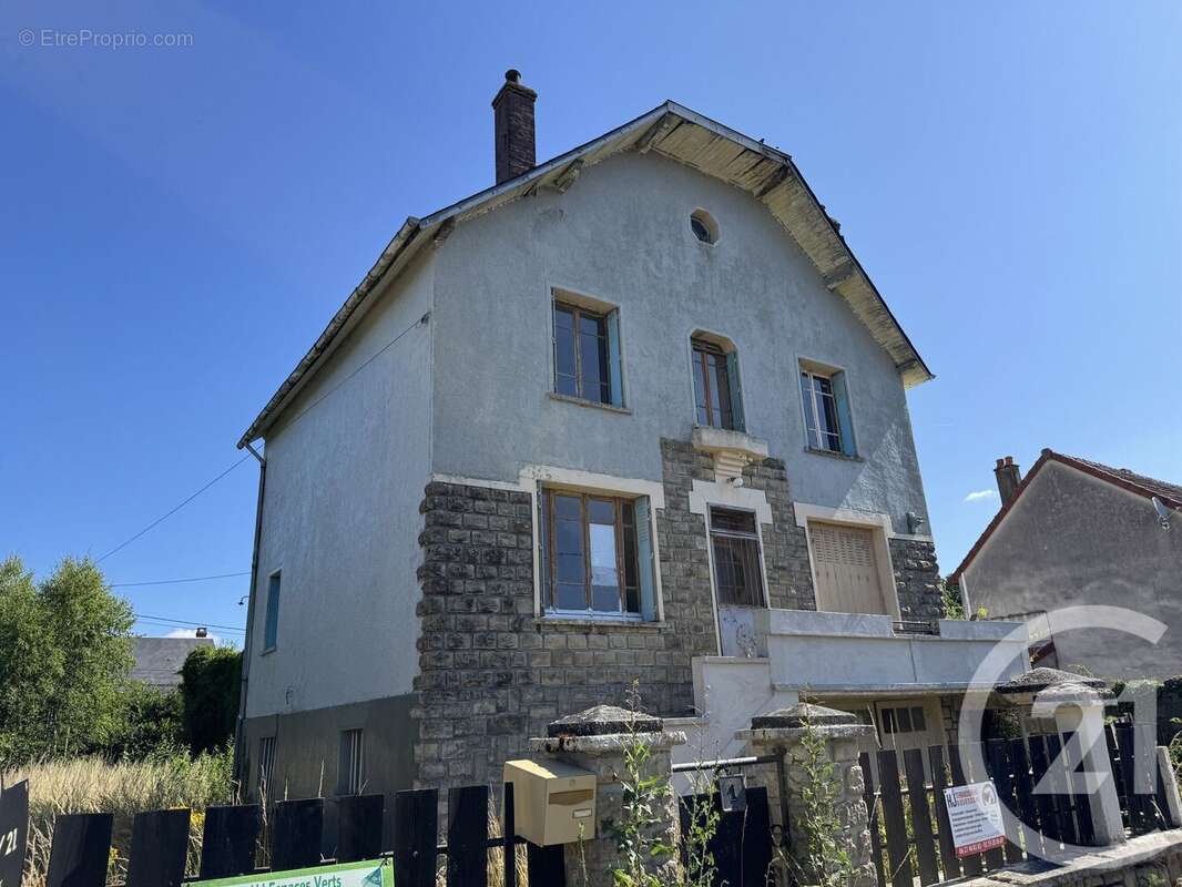 Maison à PREMERY