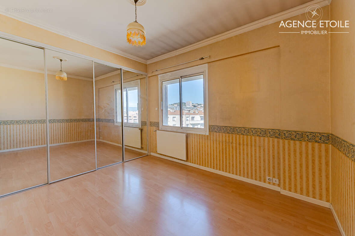 Appartement à MARSEILLE-8E