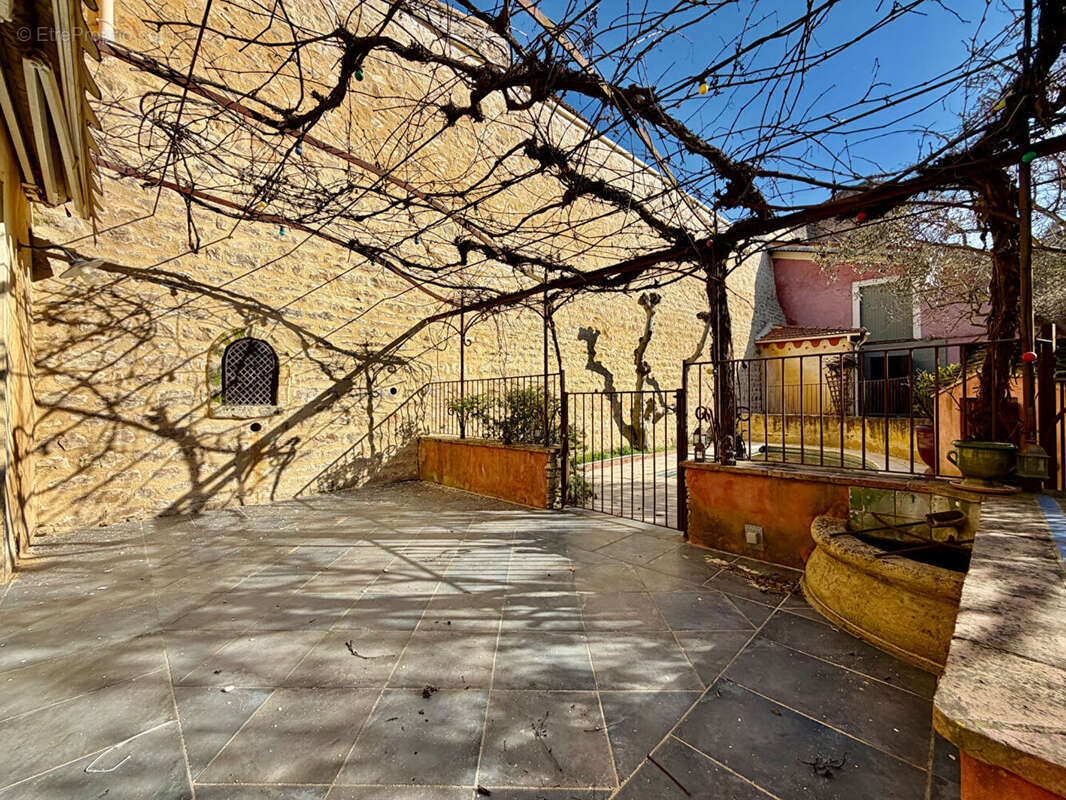 Maison à BAGNOLS-SUR-CEZE