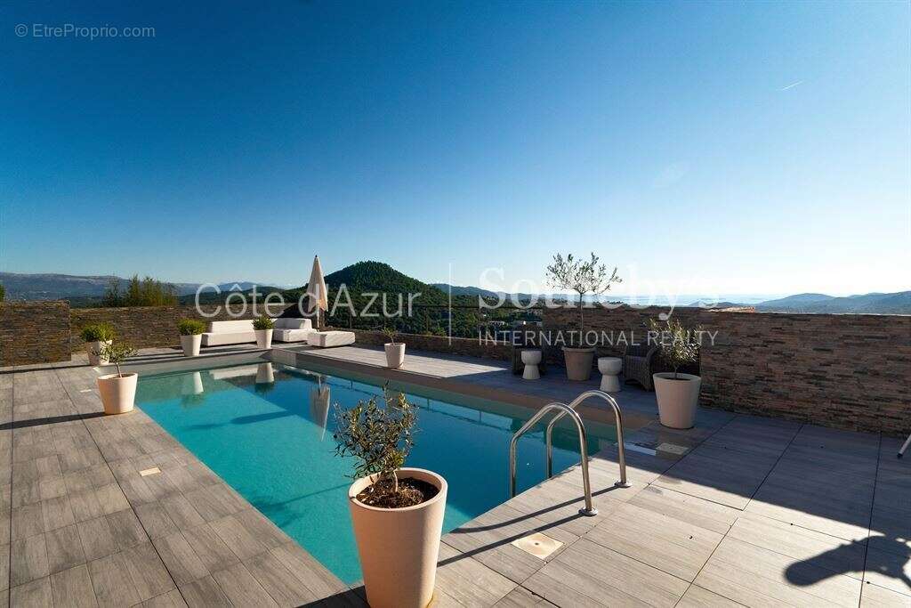 Maison à LES ADRETS-DE-L'ESTEREL