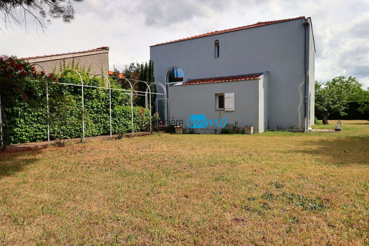 Maison à MOZAC