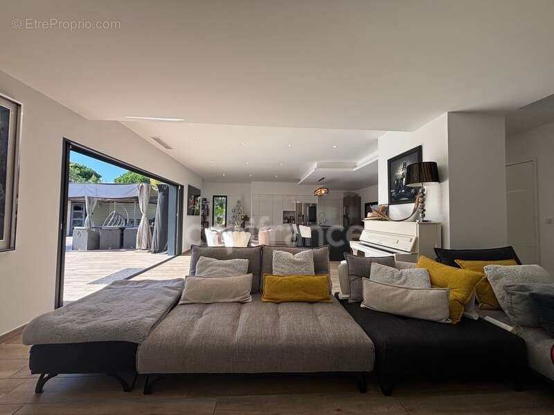 Grau d'agde(34) a vendre villa contemporaine p6, prestations haut de gamme, proche mer, secteur calme - photo 7