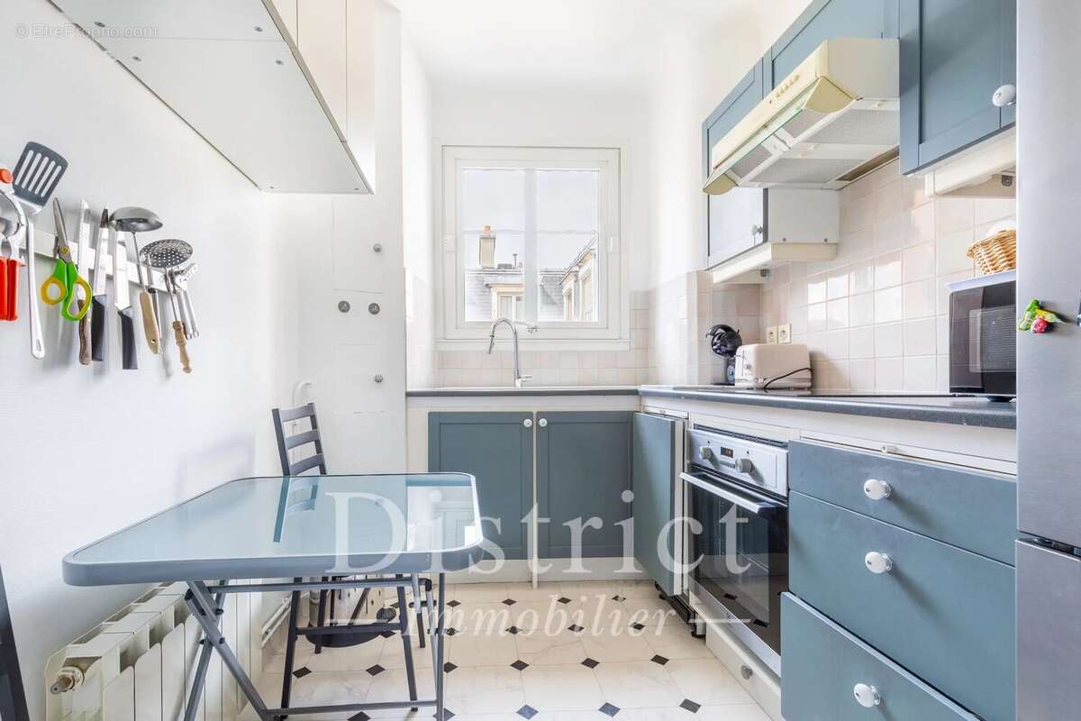 Appartement à PARIS-15E