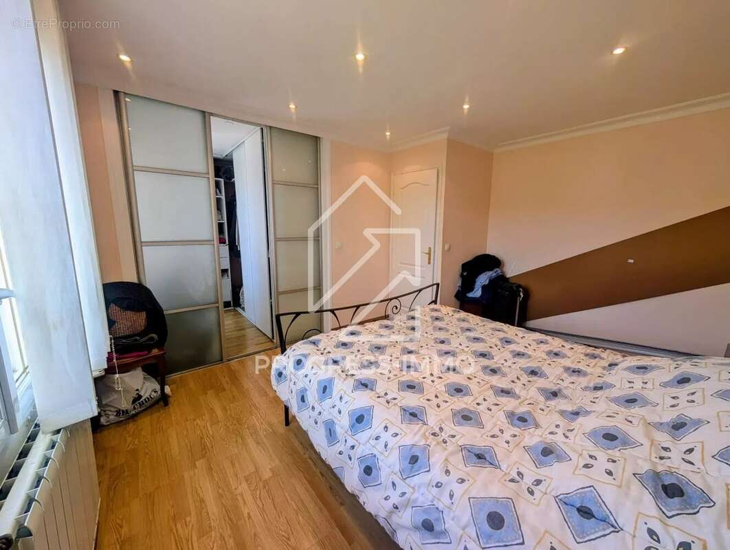 Maison à ORMESSON-SUR-MARNE