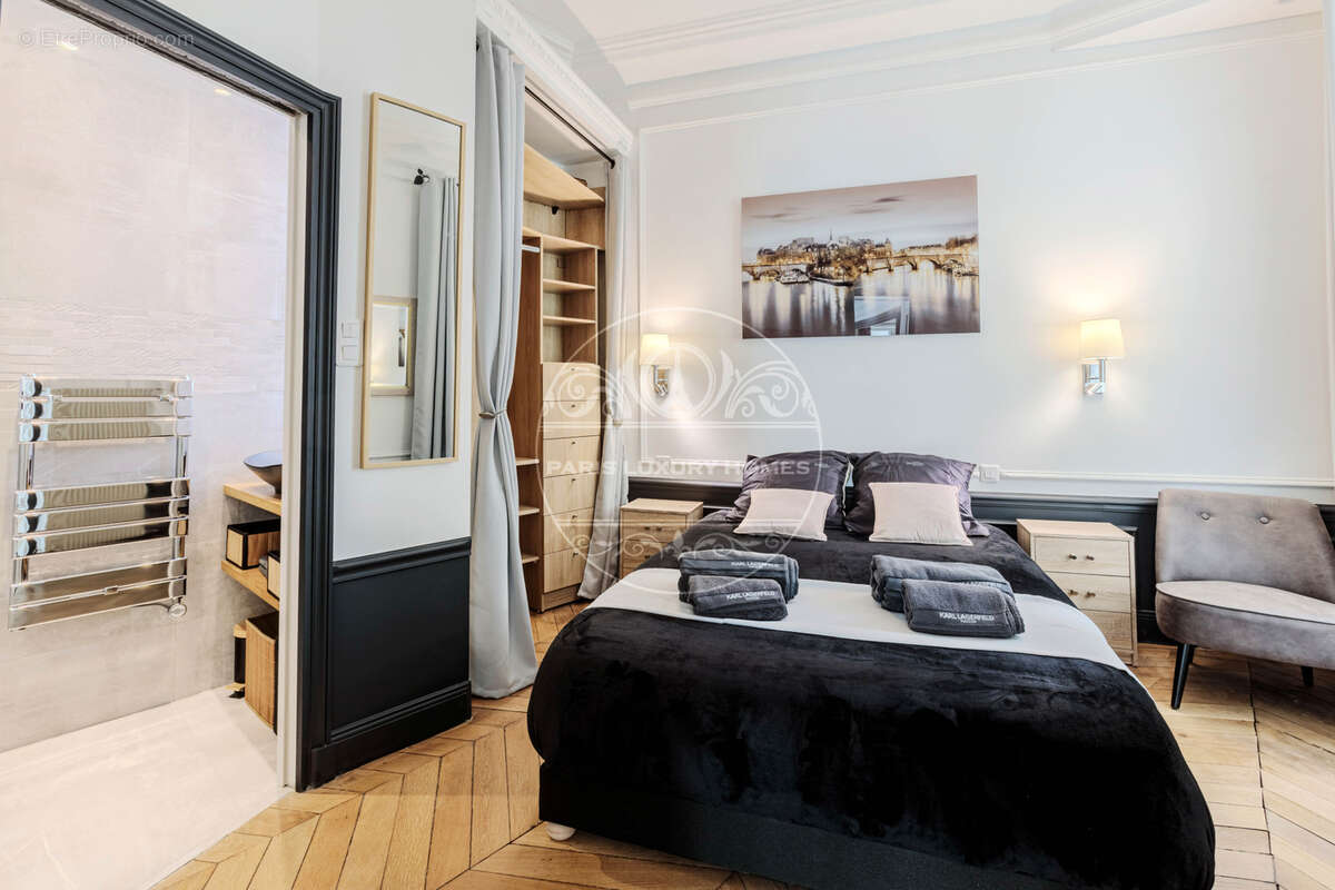 Appartement à PARIS-6E