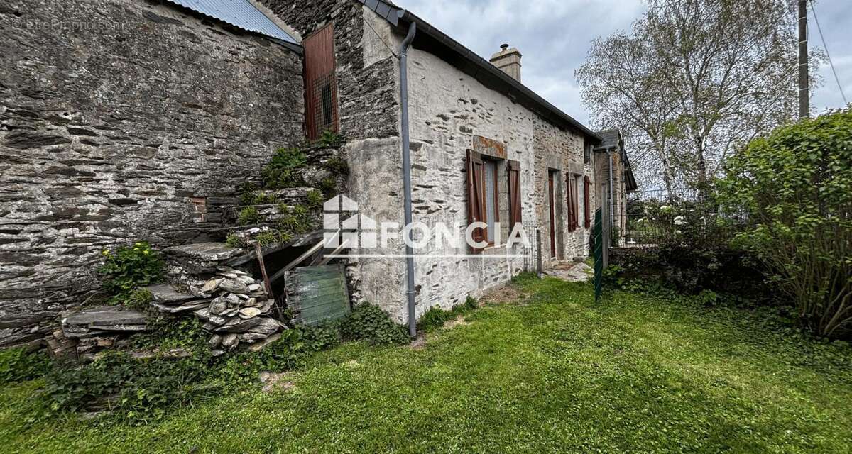 Maison à VILLAINES-LA-JUHEL