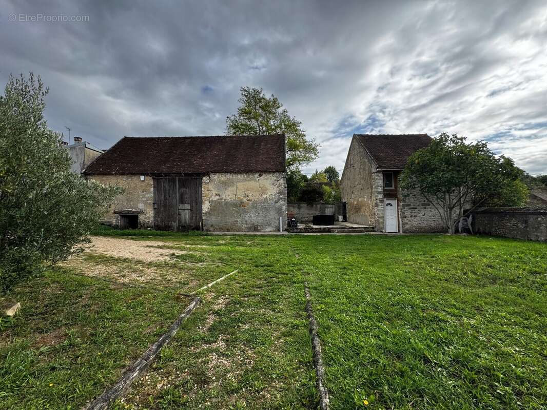 Maison à NOISY-RUDIGNON