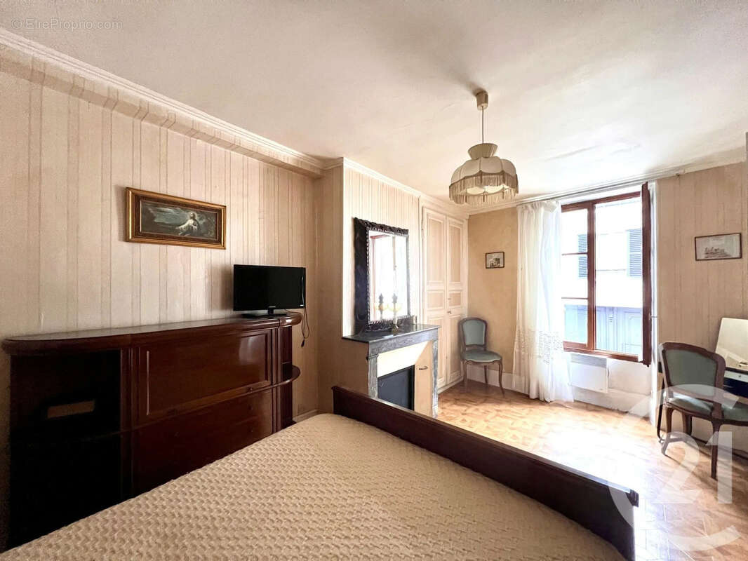 Appartement à FONTAINEBLEAU