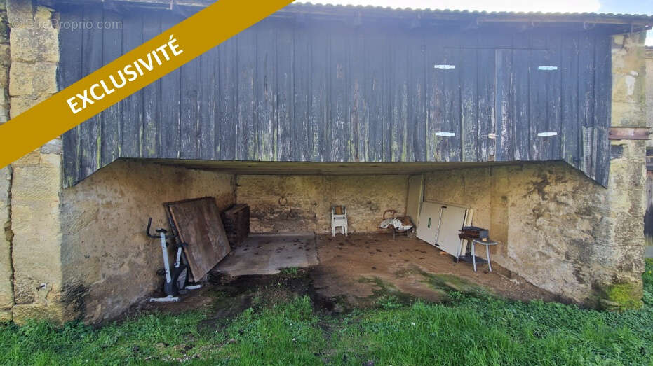 Terrain à SAINT-MACAIRE