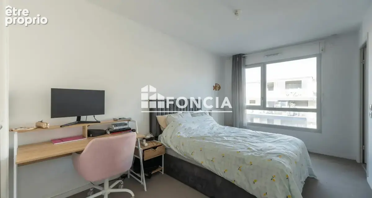 Appartement en étage élevé au pied du métro ! - photo 5