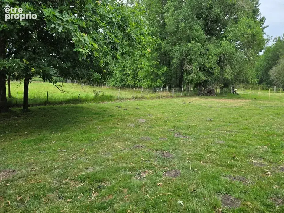 Photo Terrain à Saint-Mariens au prix de 69 600€