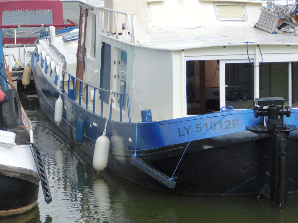 Maison à PONT-DE-VAUX