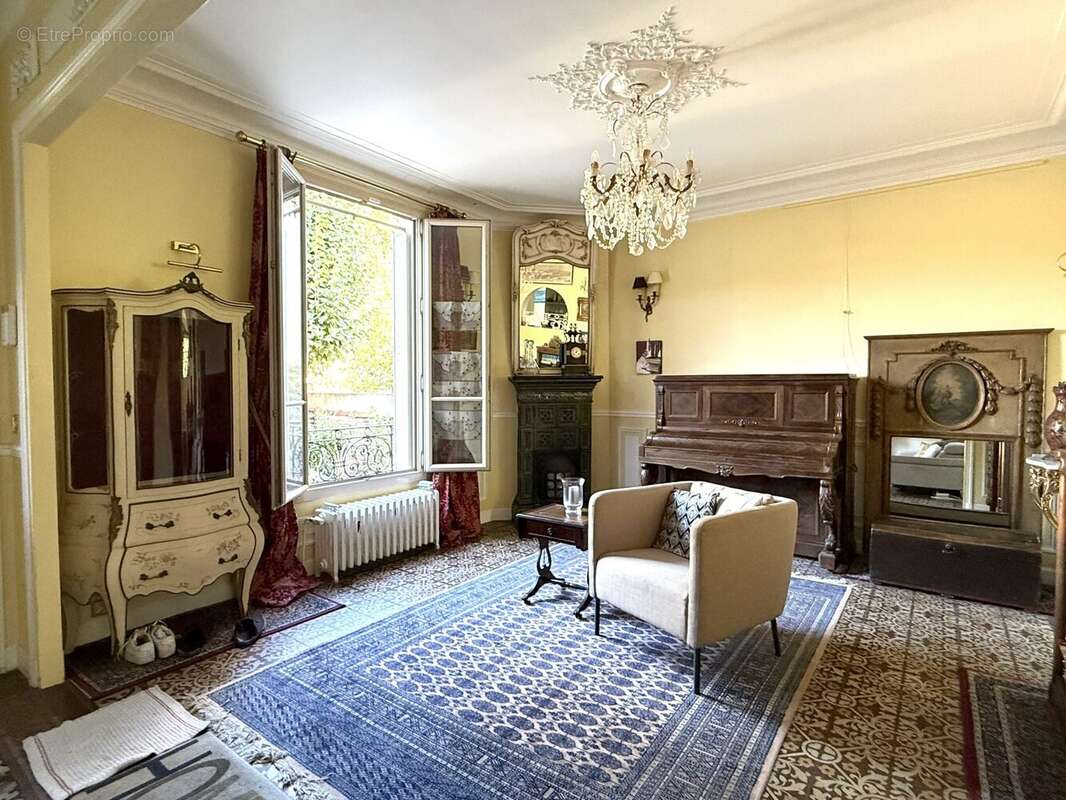 Maison à LIVRY-GARGAN