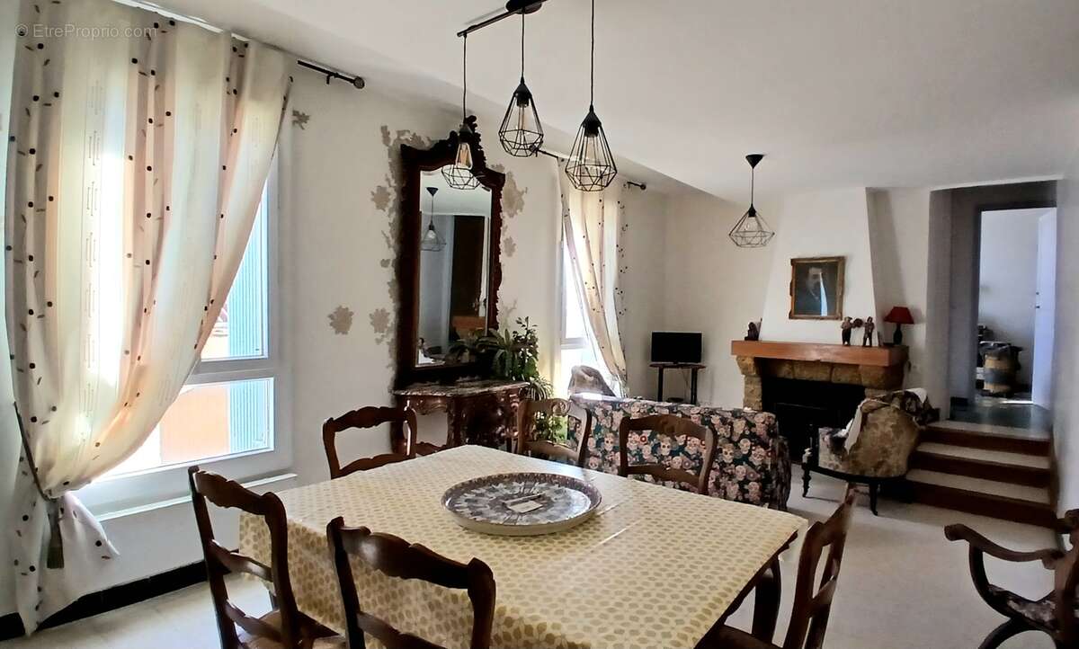 Maison à AUTIGNAC