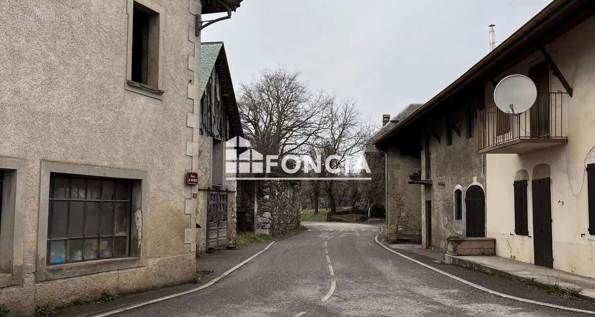 Appartement à CHAPEIRY