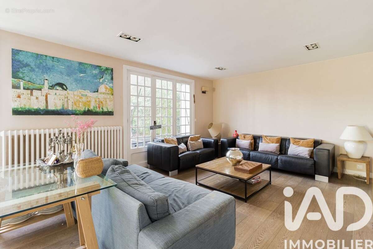 Maison 170 m² à Saint-Maur-Des-Fosses  - photo 7