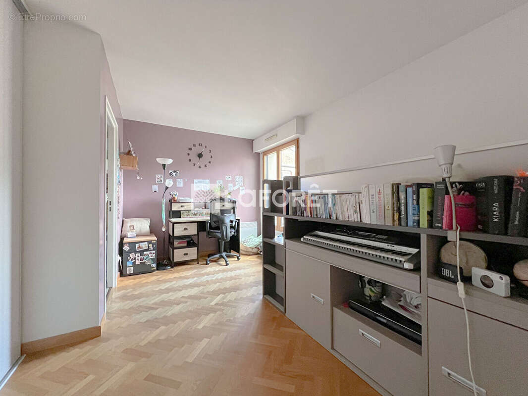 Appartement à MONTROUGE