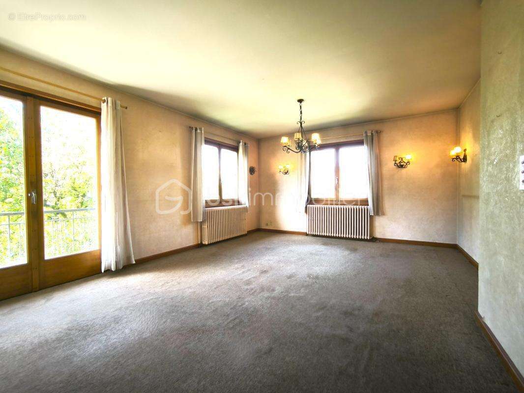 Maison de 220m2 et 880m2 de terrain - photo 9
