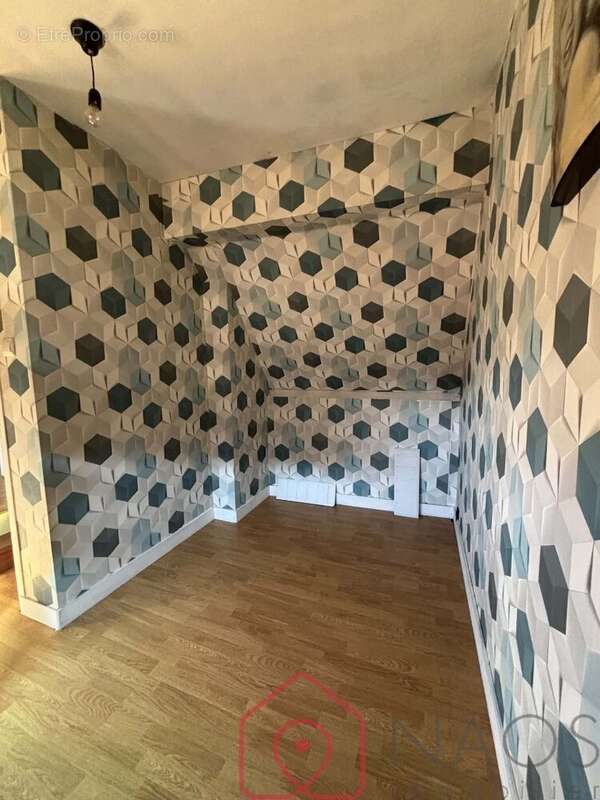 Au cur de la ville, cette maison de 67,31 m², - photo 5