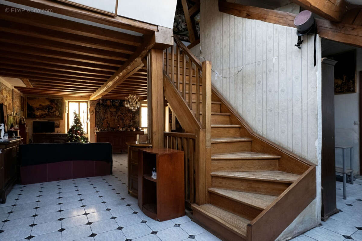 Immeuble local commercial + appartement centre de Jumeauville - photo 13