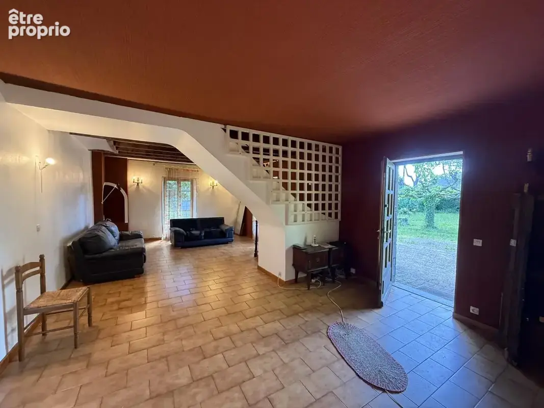 Maison 170 m² à Saint-Laurent-Du-Pape  - photo 6
