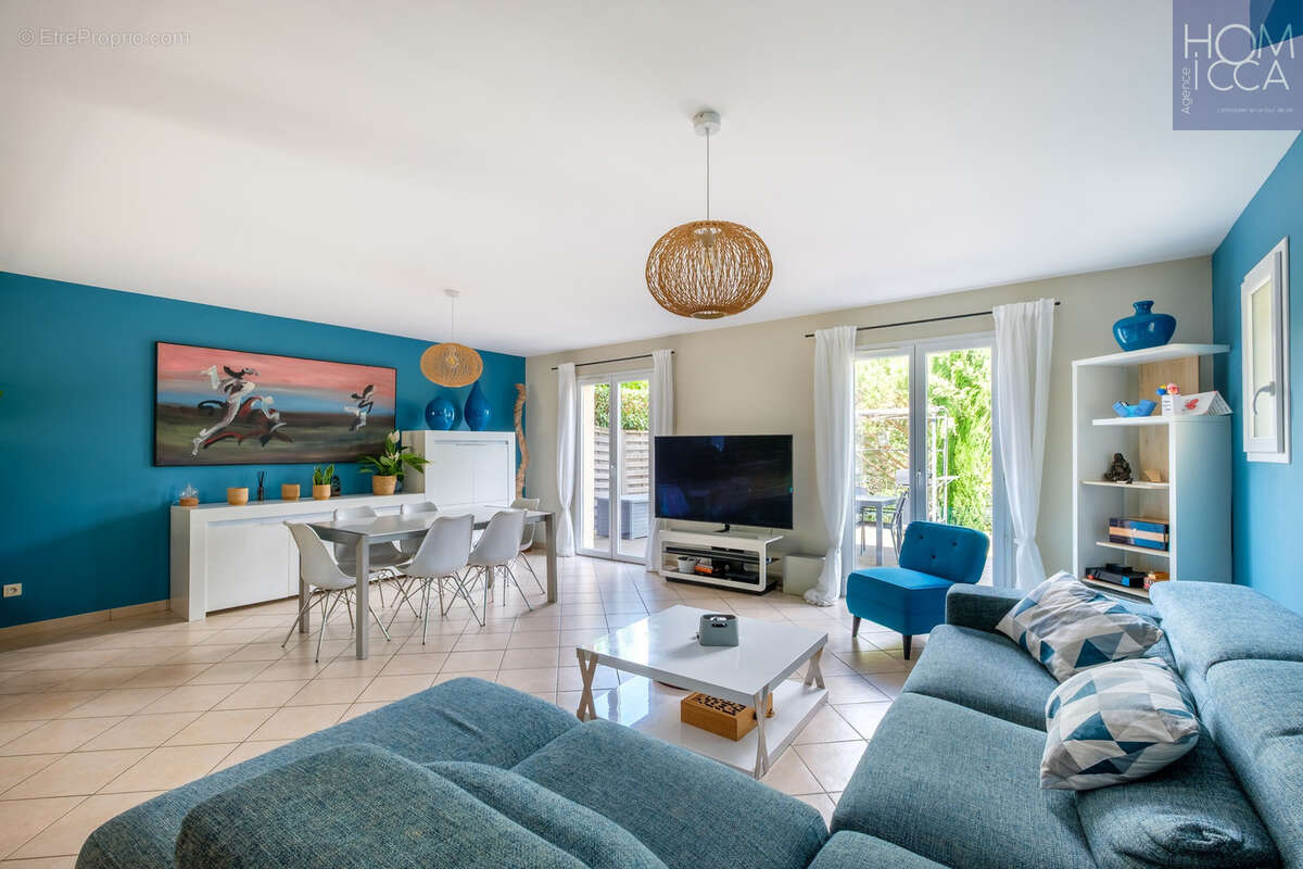 Maison à FLEURIEUX-SUR-L'ARBRESLE