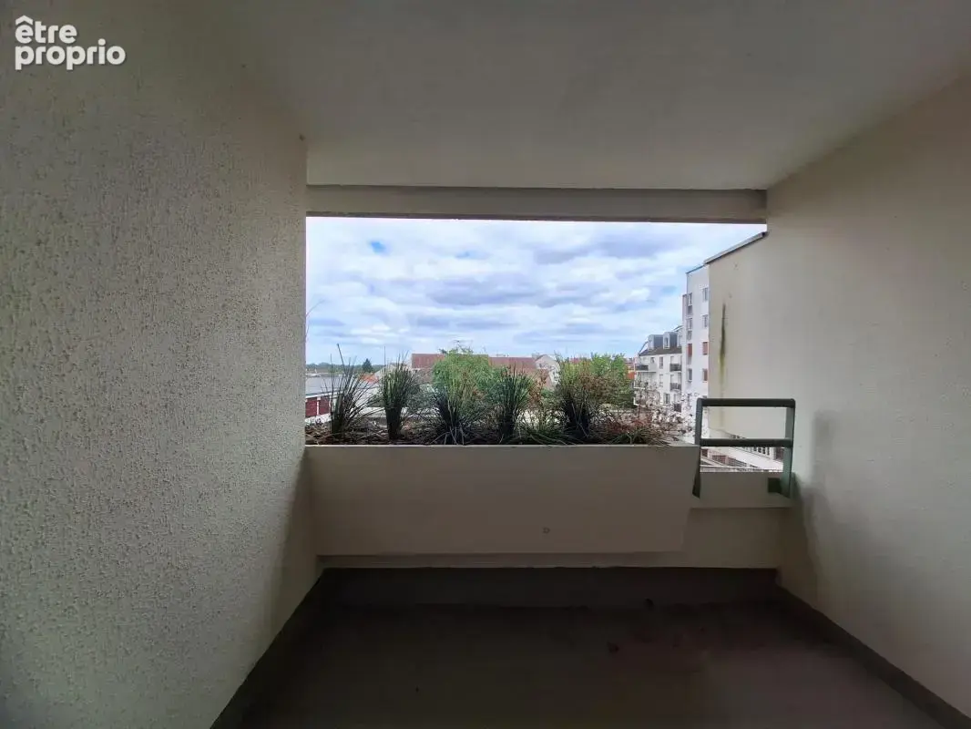 Trappes centre – appartement t5 rénové avec balcon – proche gare - photo 3