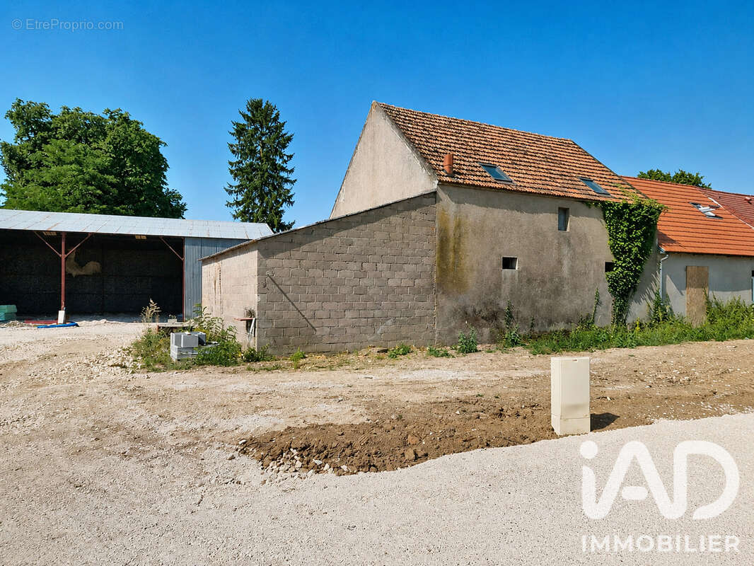 Maison 140 m² à Le Bardon  - photo 5