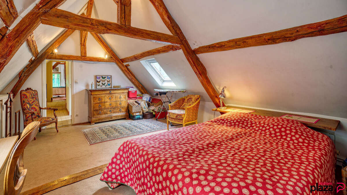 Maison à DAMPIERRE-EN-YVELINES