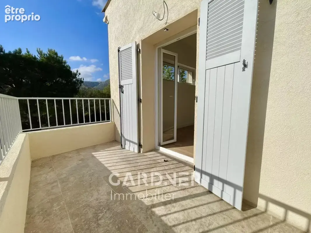 Photo Appartement à Aubagne au prix de 230 000€