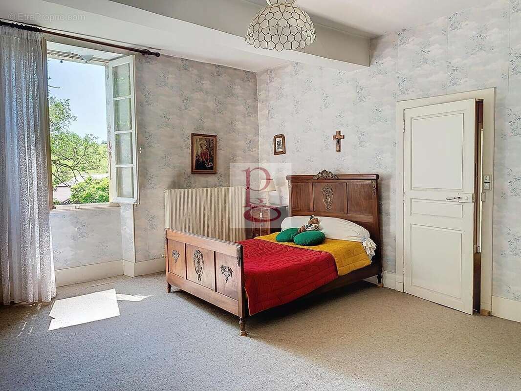 photo3c909e64744bdb4d9602c990dc533890 - Maison à FLEURANCE