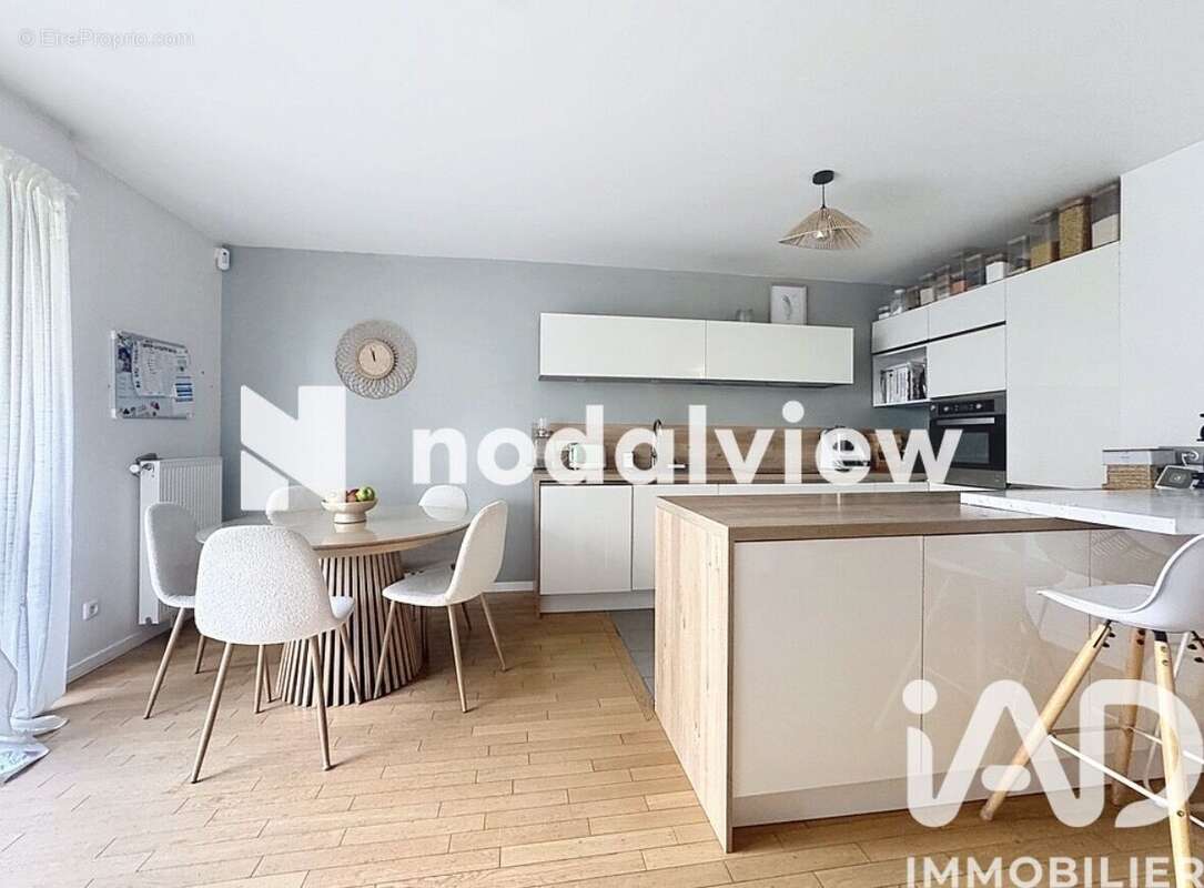 Appartement 85 m² à Villecresnes  - photo 4